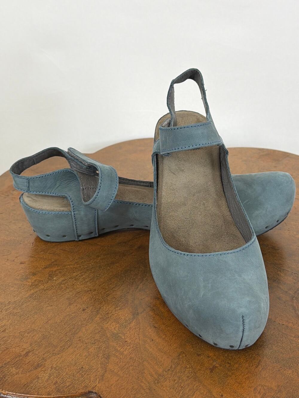 NIB Vialis Jean Blue-Gray Leather Adjustable Ankle Strap Shoes Size 9